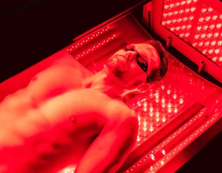 Red-Light-therapy-02-768x599