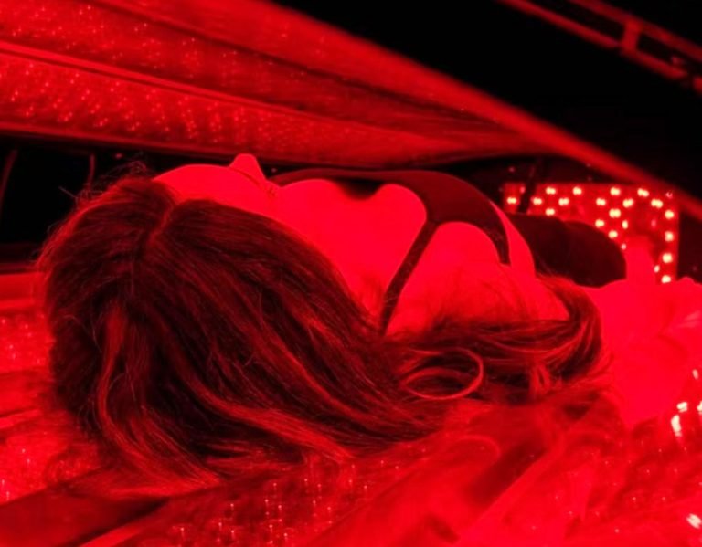 Red-Light-therapy-05-768x599